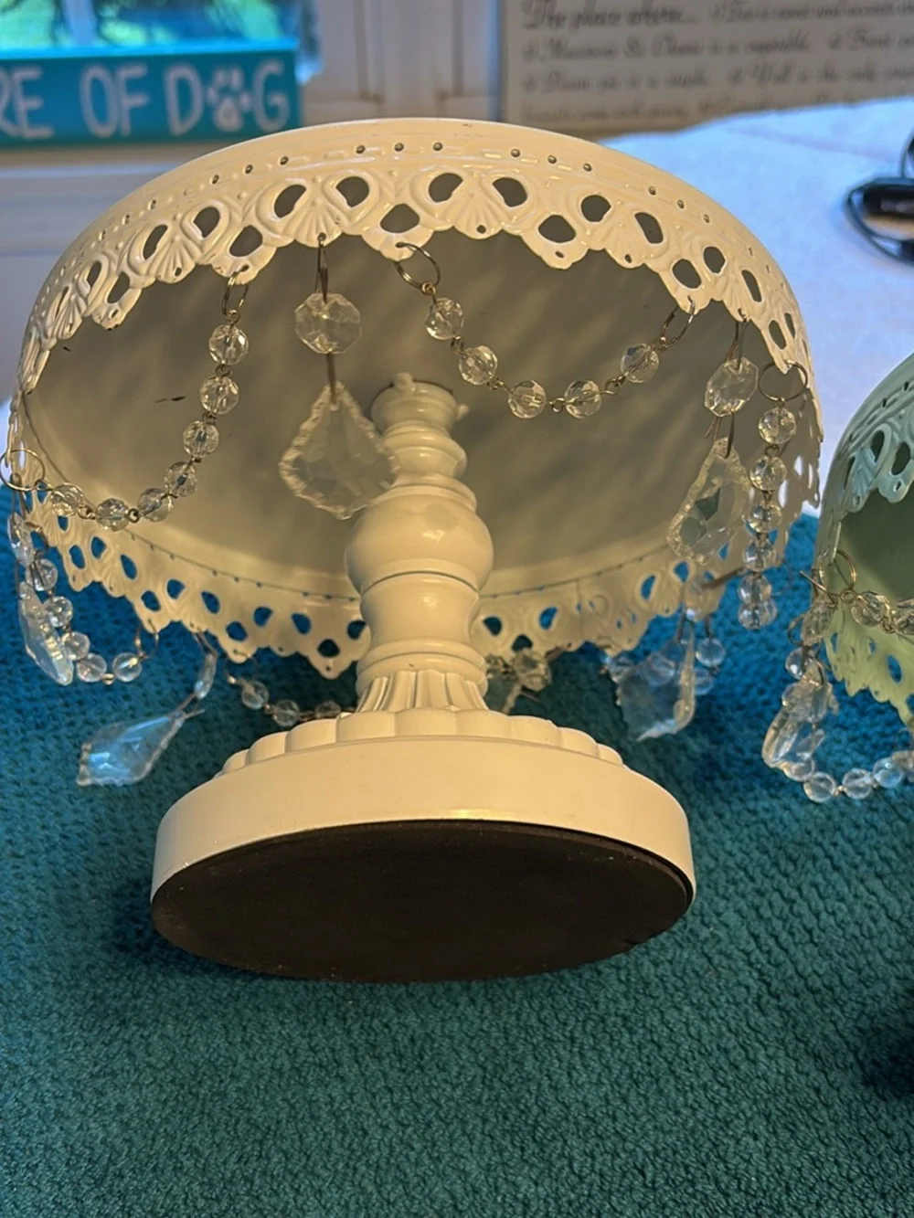 Vilavita metal cake stands (2)